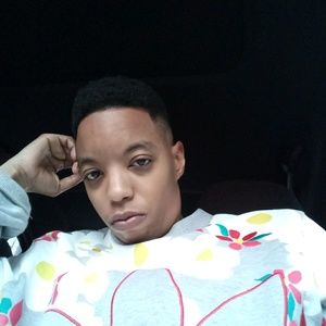 Meet your Posher, Danae